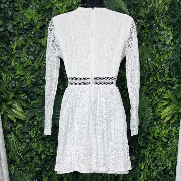 BARDOT Dress Women Small White Bohemian Lace Up Fit Flare Gigi 2158 - Picture 10 of 10